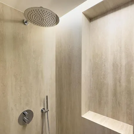 Appartement Splendid With Ac In Champs Elysees For 4pax Parijs