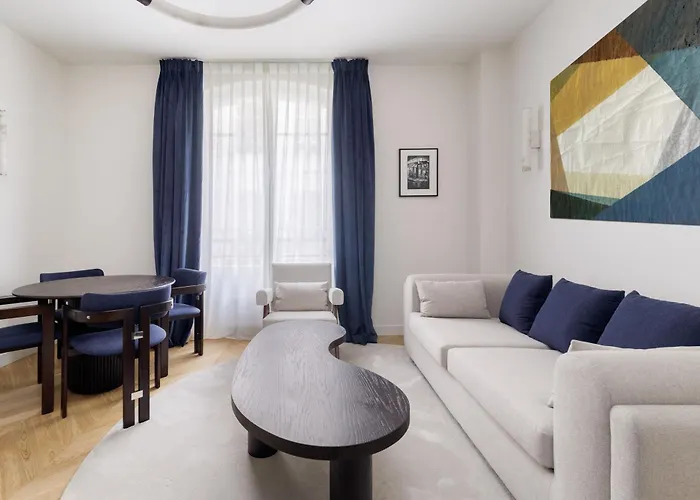 Appartement Splendid With Ac In Champs élysées For 4pax