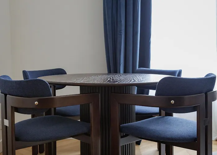 Appartement Splendid With Ac In Champs élysées For 4pax Paris