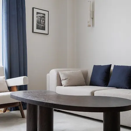 Splendid With Ac In Champs Elysees For 4pax Apartamento